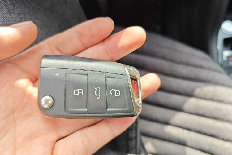 Used Volkswagen Tharu 2019 280TSI Two-Wheel Drive R-Line China VI Standard Vehicle Key