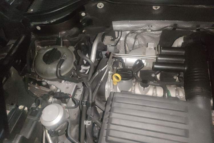 Used Volkswagen Tharu 2019 280TSI Two-Wheel Drive Comfort Edition China VI Standard Engine Bay Right
