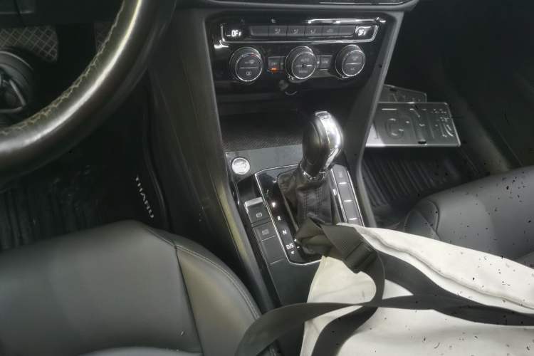 Used Volkswagen Tharu 2019 280TSI Two-Wheel Drive Comfort Edition China VI Standard Gear Lever