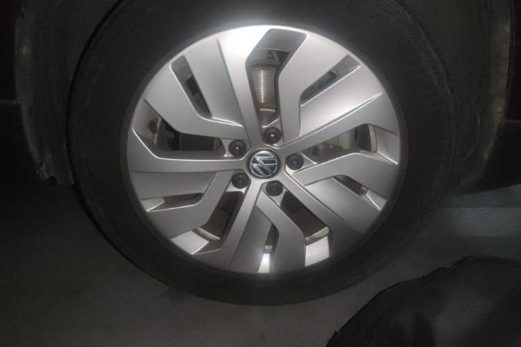 Used Volkswagen Tharu 2019 280TSI Two-Wheel Drive Comfort Edition China VI Standard Right Front Wheel Hub