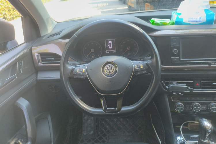 Used Volkswagen Tharu 2019 280TSI Two-Wheel Drive Comfort Edition China V Standard Steering Wheel