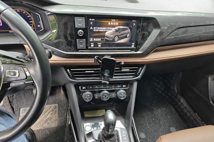 Used Volkswagen Tharu 2019 330TSI Four-Wheel Drive Flagship Model China VI Standard Audio And AC Panel