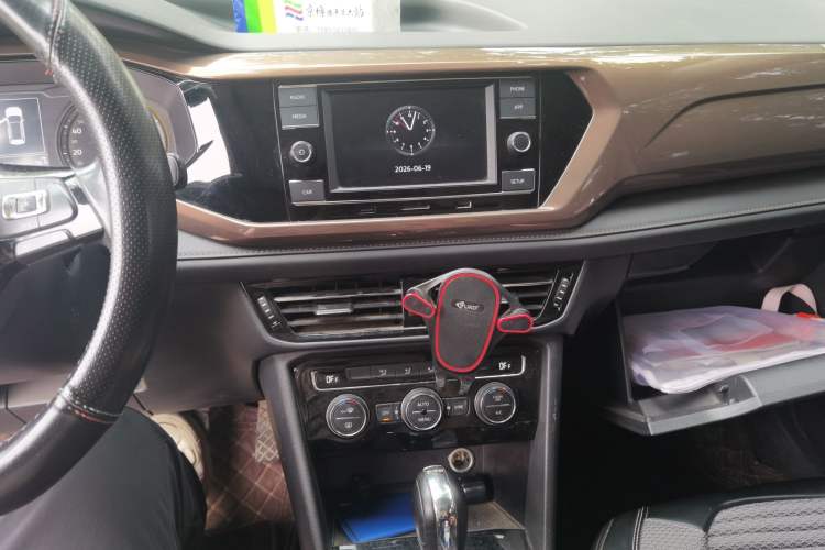 Used Volkswagen Tharu 2019 280TSI Two-Wheel Drive Comfort Edition China VI Standard Audio And AC Panel