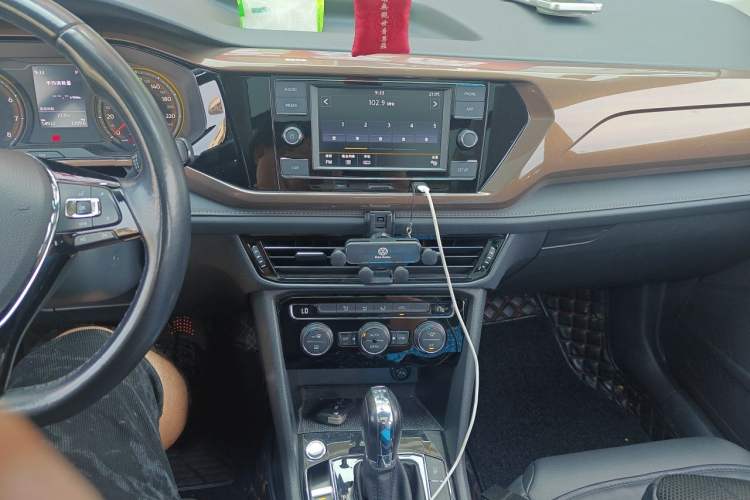 Used Volkswagen Tharu 2019 280TSI Two-Wheel Drive Comfort Edition China VI Standard Audio And AC Panel