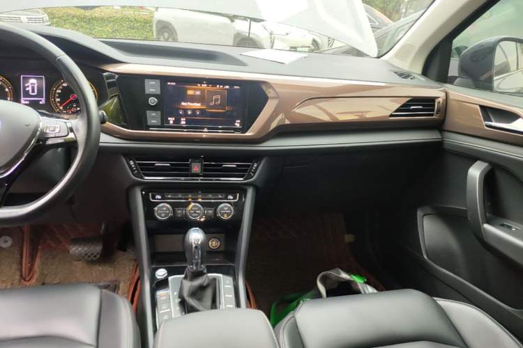 Used Volkswagen Tharu 2019 330TSI Four-Wheel Drive Luxury Edition China VI Standard Audio And AC Panel
