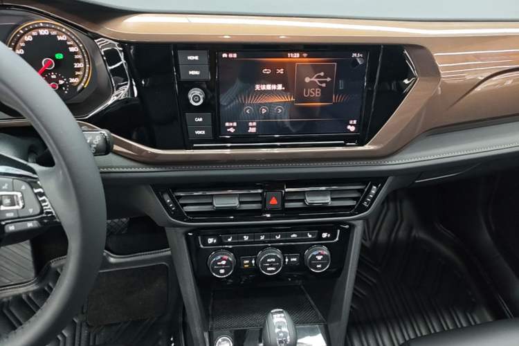 Used Volkswagen Tharu 2019 280TSI Two-Wheel Drive Luxury Edition China V Standard Audio And AC Panel