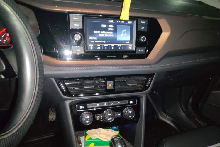 Used Volkswagen Tharu 2019 280TSI Two-Wheel Drive Comfort Edition China VI Standard Audio And AC Panel