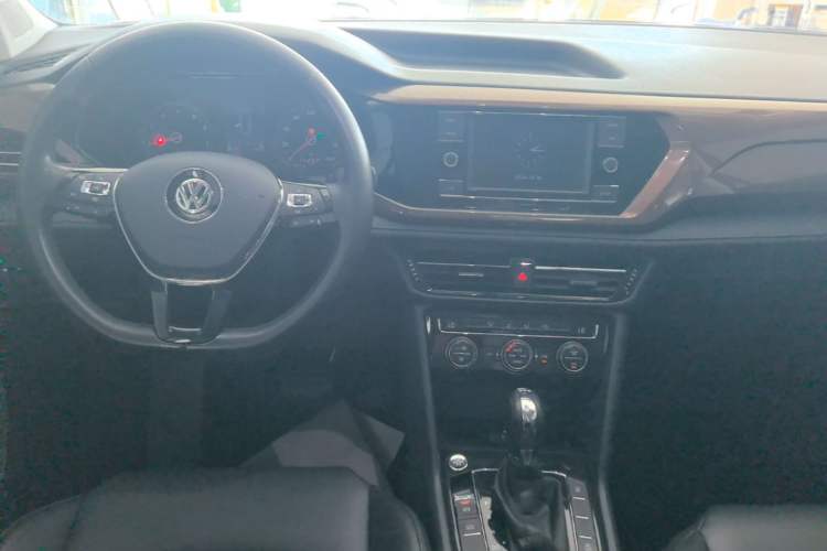 Used Volkswagen Tharu 2019 280TSI Two-Wheel Drive Comfort Edition China V Standard Center Console