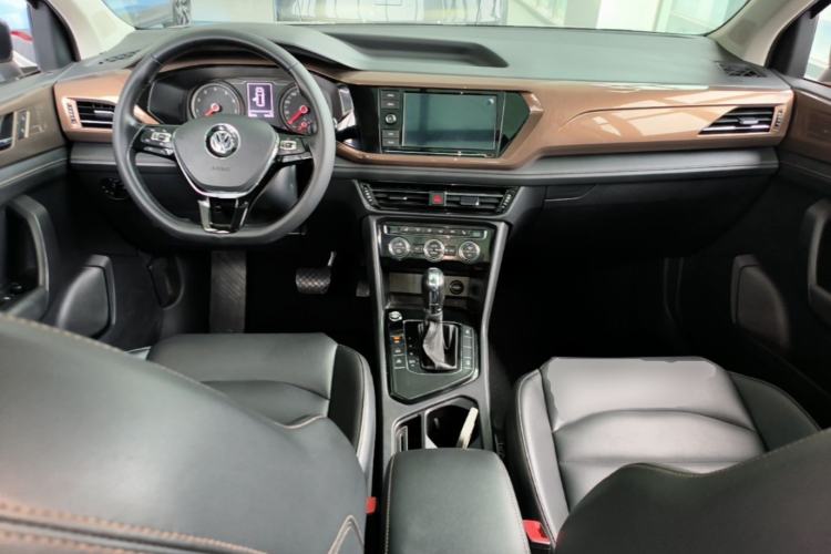 Used Volkswagen Tharu 2019 280TSI Two-Wheel Drive Luxury Version China VI Standard Center Console