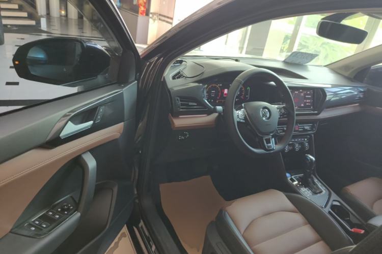 Used Volkswagen Tharu 2019 280TSI Two-Wheel Drive Flagship Edition China V Standard Driver Seat