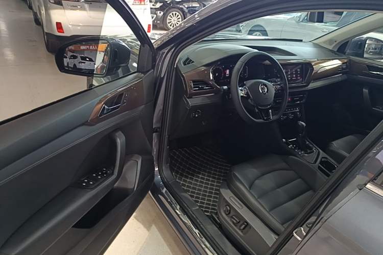 Used Volkswagen Tharu 2019 280TSI Two-Wheel Drive Flagship Edition China V Standard Driver Seat