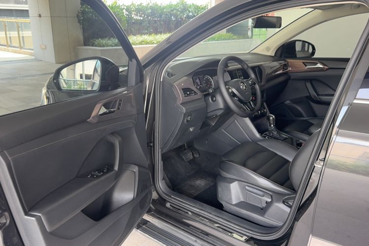 Used Volkswagen Tharu 2019 280TSI Two-Wheel Drive Luxury Edition China V Standard Driver Seat