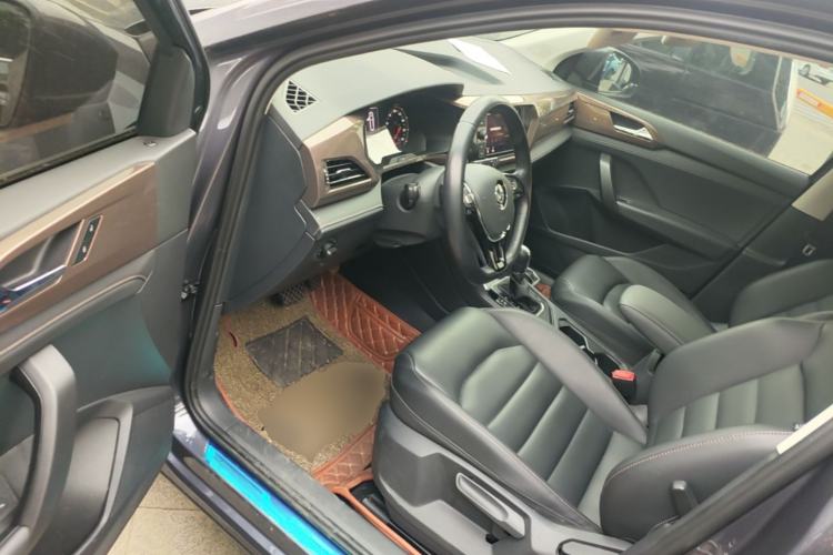 Used Volkswagen Tharu 2019 330TSI Four-Wheel Drive Luxury Edition China VI Standard Driver Seat