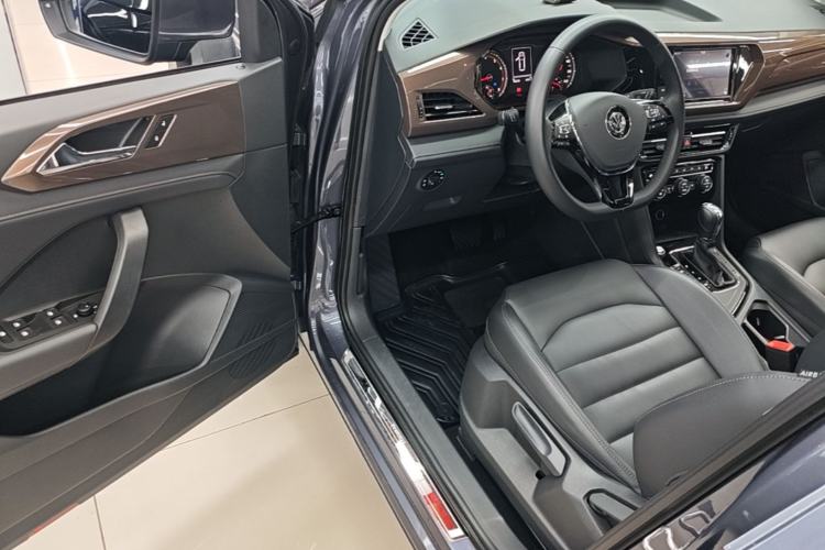Used Volkswagen Tharu 2019 280TSI Two-Wheel Drive Luxury Edition China V Standard Driver Seat