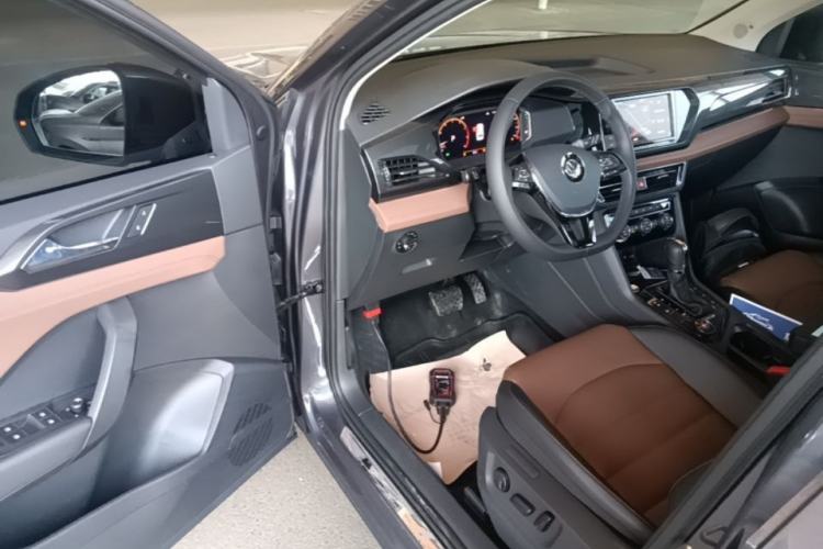 Used Volkswagen Tharu 2019 330TSI Four-Wheel Drive Flagship Model China VI Standard Driver Seat