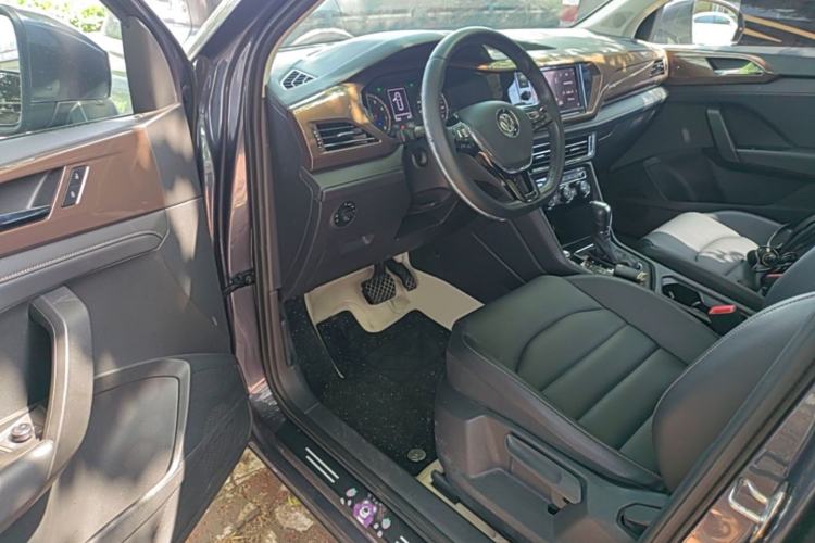 Used Volkswagen Tharu 2019 280TSI Two-Wheel Drive Luxury Version China VI Standard Driver Seat