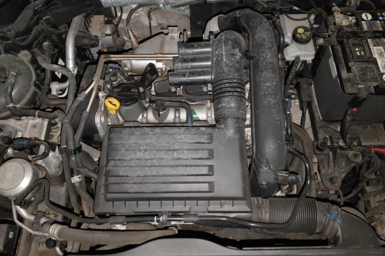 Used Volkswagen Tharu 2019 280TSI Two-Wheel Drive Luxury Version China VI Standard Engine Bay