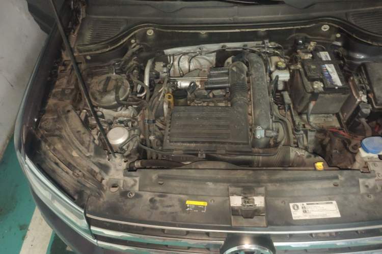 Used Volkswagen Tharu 2019 280TSI Two-Wheel Drive Luxury Version China VI Standard Engine Bay Right