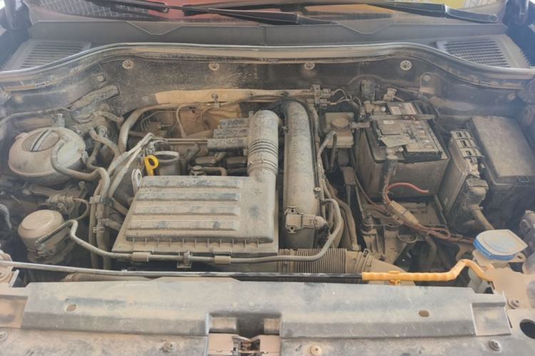Used Volkswagen Tharu 2019 280TSI Two-Wheel Drive Luxury Version China VI Standard Engine Bay
