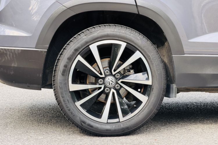 Used Volkswagen Tharu 2019 280TSI Two-Wheel Drive Luxury Version China VI Standard Exterior 2