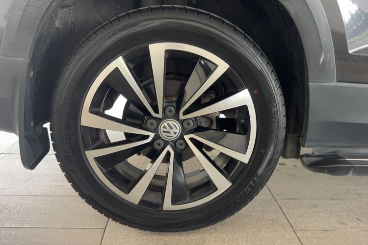 Used Volkswagen Tharu 2019 280TSI Two-Wheel Drive Luxury Edition China V Standard Exterior 2