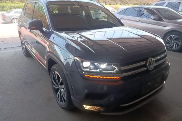 Used Volkswagen Tharu 2019 330TSI Four-Wheel Drive Flagship Model China VI Standard Front Right 45 Deg