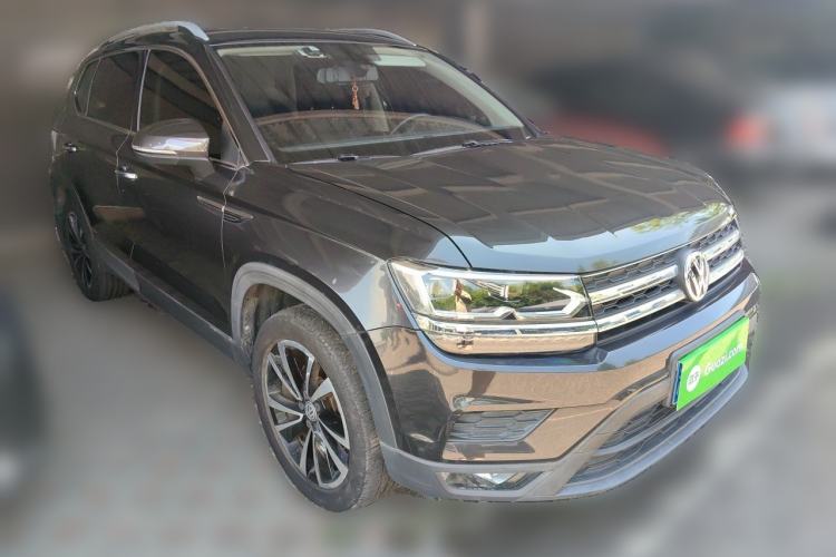 Used Volkswagen Tharu 2019 280TSI Two-Wheel Drive Luxury Edition China V Standard Front Right 45 Deg
