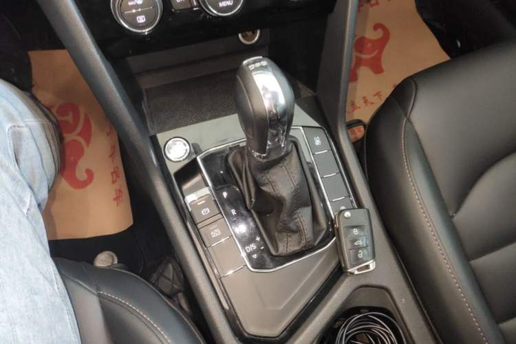 Used Volkswagen Tharu 2019 280TSI Two-Wheel Drive Comfort Edition China VI Standard Gear Lever