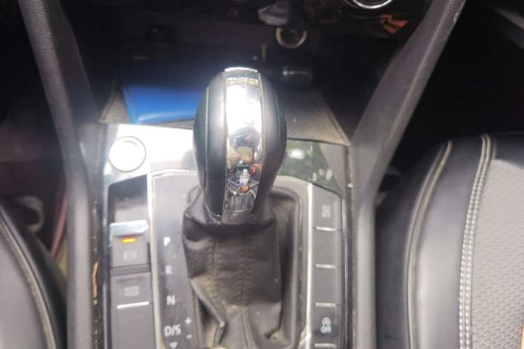 Used Volkswagen Tharu 2019 280TSI Two-Wheel Drive Comfort Edition China VI Standard Gear Lever