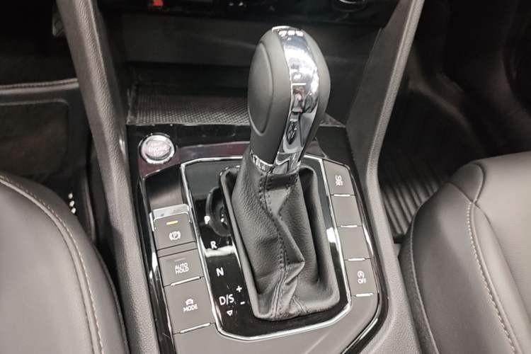 Used Volkswagen Tharu 2019 280TSI Two-Wheel Drive Luxury Edition China V Standard Gear Lever