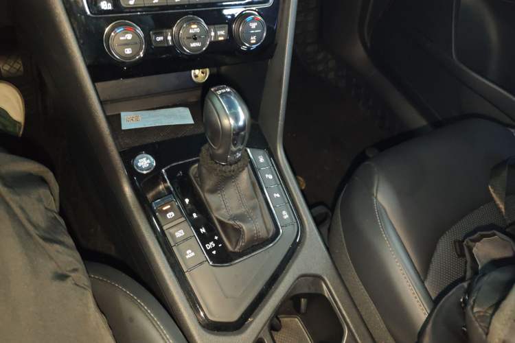 Used Volkswagen Tharu 2019 280TSI Two-Wheel Drive Flagship Version China VI Standard Gear Lever