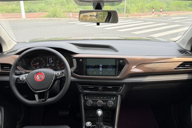 Used Volkswagen Tharu 2019 280TSI Two-Wheel Drive Comfort Edition China V Standard Interior 1