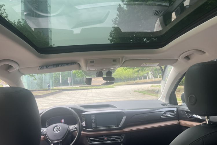 Used Volkswagen Tharu 2019 330TSI Four-Wheel Drive Flagship Model China VI Standard Interior 1