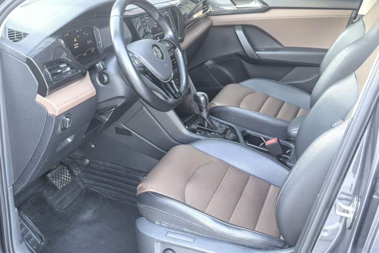 Used Volkswagen Tharu 2019 330TSI Four-Wheel Drive Flagship Model China VI Standard Interior 2