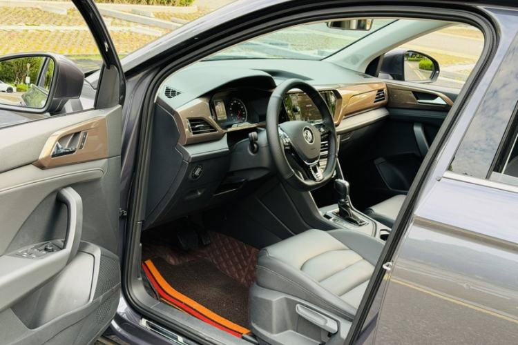 Used Volkswagen Tharu 2019 280TSI Two-Wheel Drive Luxury Version China VI Standard Interior 2