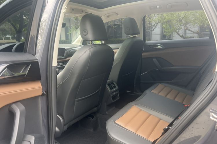 Used Volkswagen Tharu 2019 330TSI Four-Wheel Drive Flagship Model China VI Standard Interior 3