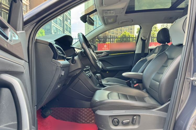 Used Volkswagen Tharu 2019 330TSI Four-Wheel Drive Flagship Model China VI Standard Interior 4