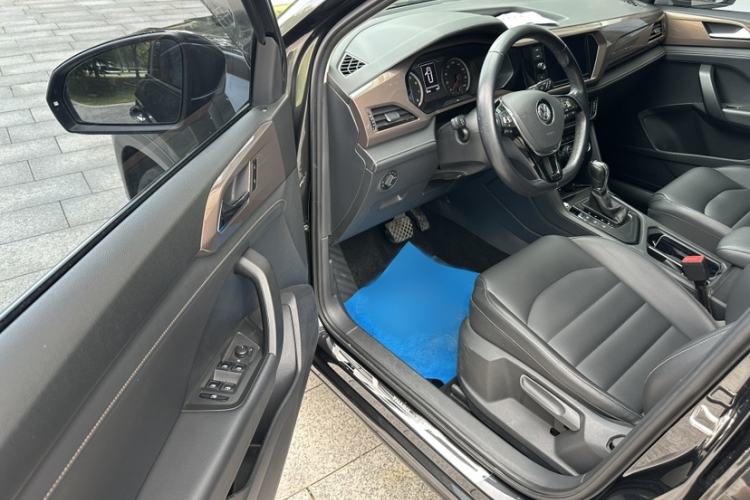 Used Volkswagen Tharu 2019 280TSI Two-Wheel Drive Luxury Version China VI Standard Interior 5