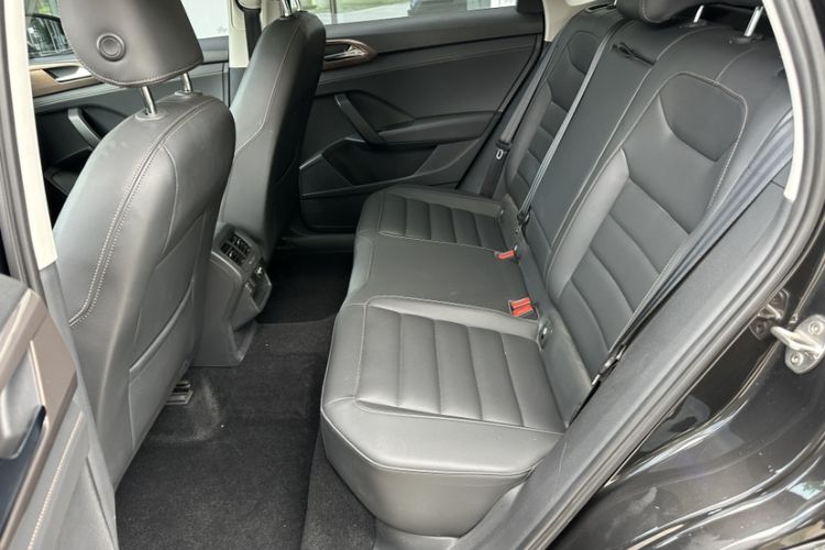 Used Volkswagen Tharu 2019 280TSI Two-Wheel Drive Luxury Version China VI Standard Interior 6