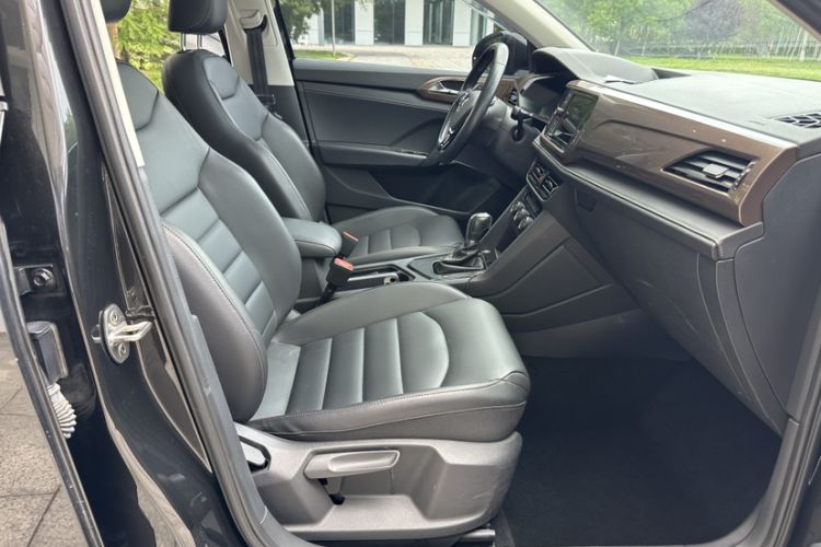 Used Volkswagen Tharu 2019 280TSI Two-Wheel Drive Luxury Version China VI Standard Interior 8