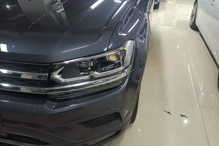 Used Volkswagen Tharu 2019 330TSI Four-Wheel Drive Flagship Model China VI Standard Left Front Headlight