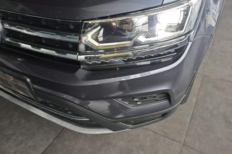 Used Volkswagen Tharu 2019 330TSI Four-Wheel Drive Flagship Model China VI Standard Left Front Headlight