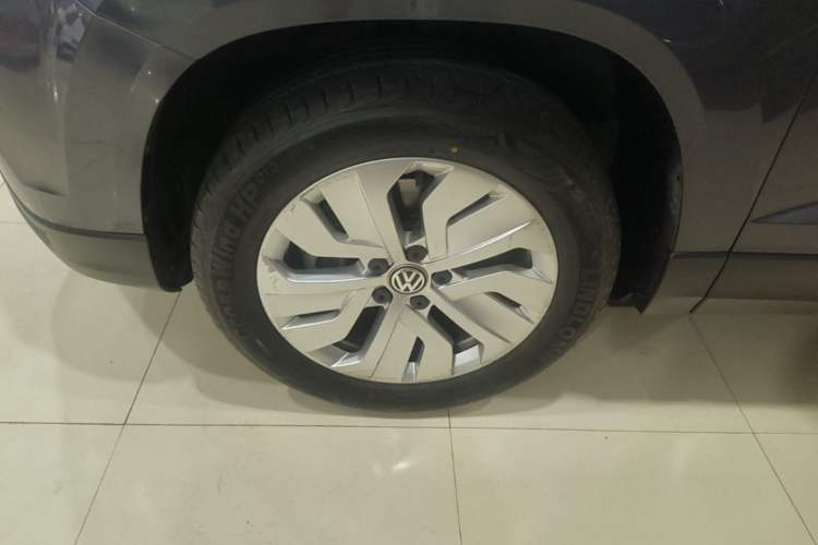 Used Volkswagen Tharu 2019 280TSI Two-Wheel Drive Comfort Edition China VI Standard Left Front Wheel Hub