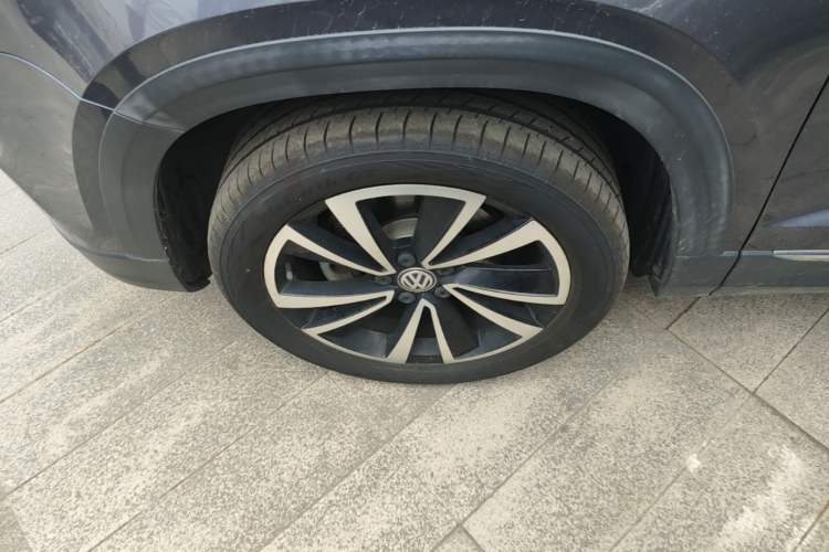 Used Volkswagen Tharu 2019 330TSI Four-Wheel Drive Luxury Edition China VI Standard Left Front Wheel Hub
