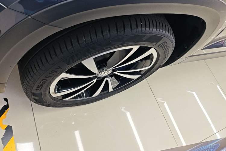 Used Volkswagen Tharu 2019 280TSI Two-Wheel Drive Luxury Edition China V Standard Left Front Wheel Hub