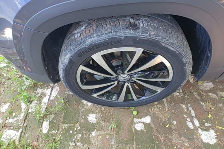 Used Volkswagen Tharu 2019 280TSI Two-Wheel Drive Luxury Version China VI Standard Left Front Wheel Hub