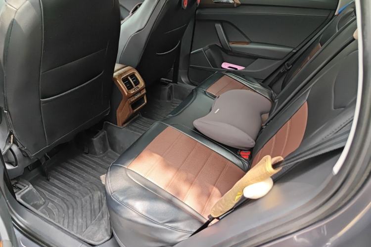 Used Volkswagen Tharu 2019 330TSI Four-Wheel Drive Luxury Edition China VI Standard Left Rear Seat
