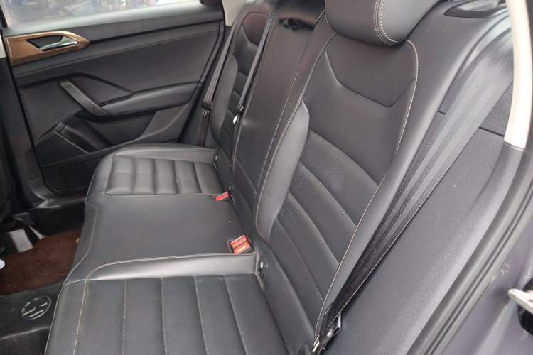 Used Volkswagen Tharu 2019 280TSI Two-Wheel Drive Luxury Version China VI Standard Left Rear Seat