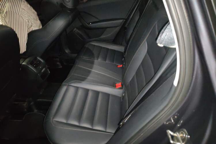 Used Volkswagen Tharu 2019 280TSI Two-Wheel Drive Comfort Edition China VI Standard Left Rear Seat
