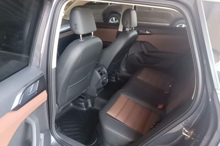 Used Volkswagen Tharu 2019 330TSI Four-Wheel Drive Flagship Model China VI Standard Left Rear Seat